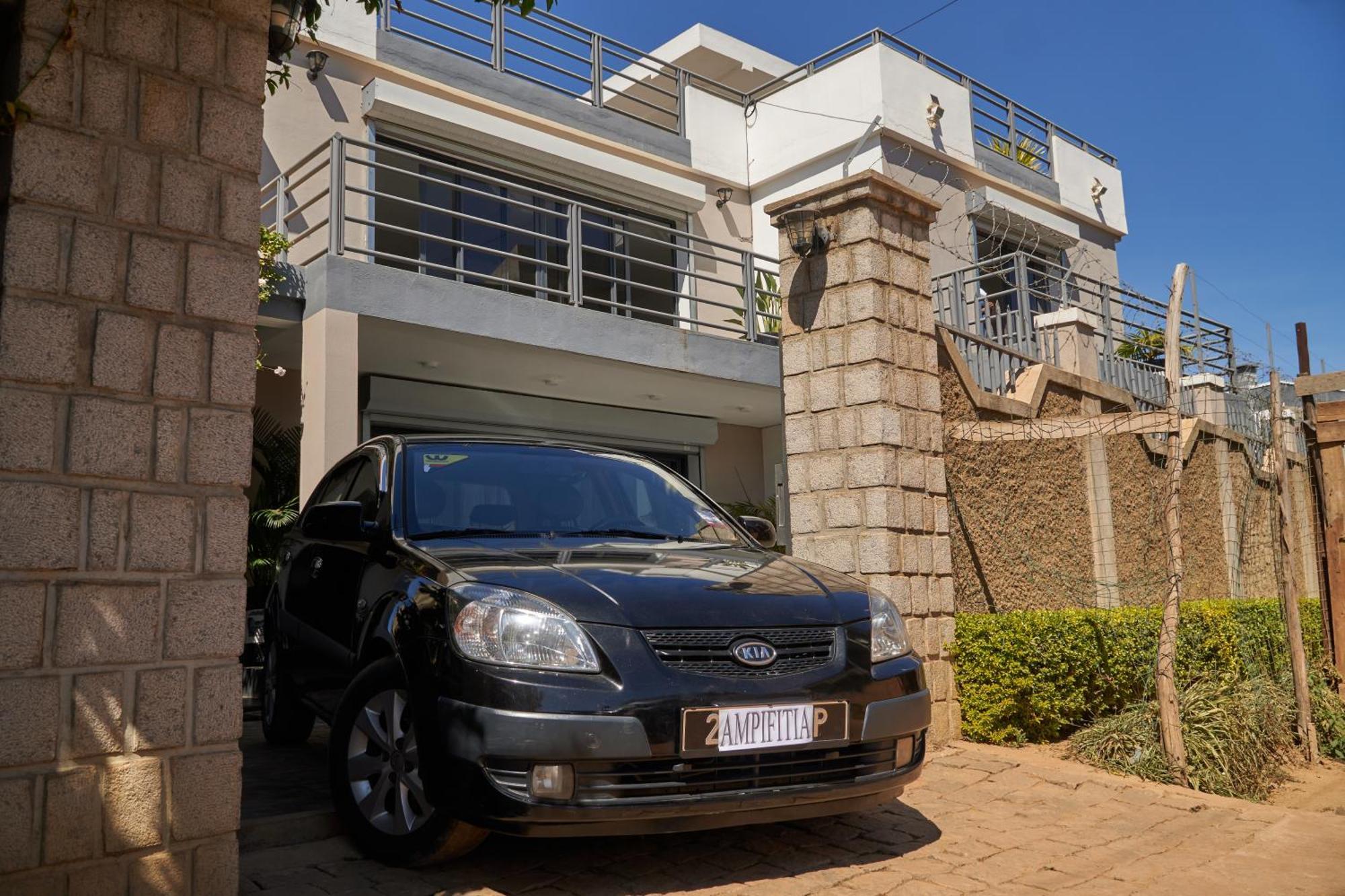 Ampifitia Guest House Antananarivo Exterior foto